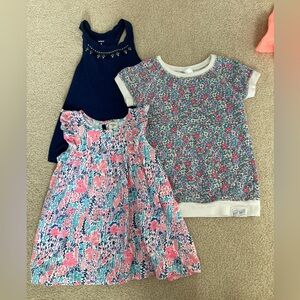 Girls floral short sleeve shirts size 5T- carters and oshkosh
